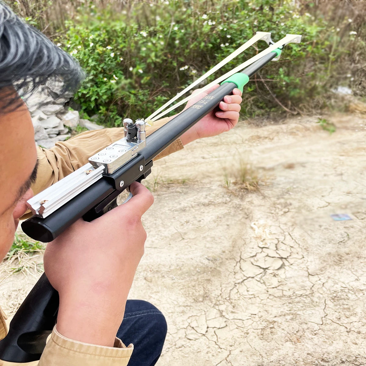 Powerful Metal Slingshot, Stainless Steel Trigger Auto Fire Slingshot